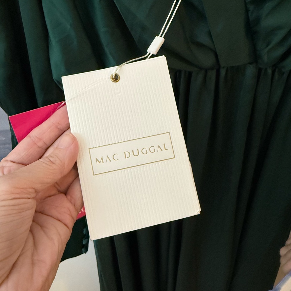 Mac Duggal Emerald Green Long Sleeve Bishop Satin Cocktail Dress - Picture 6 of 9